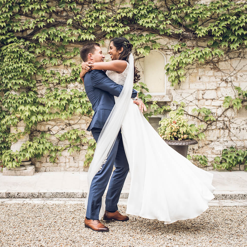 Séance couple à l'abbaye royale de Notre Dame de Cercanceaux