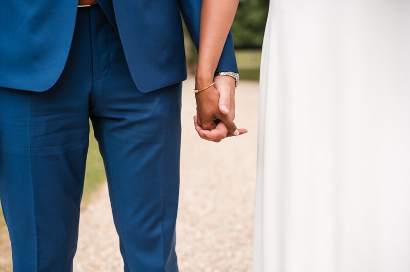 mariage-couple-abbaye-royale-notre-dame-cercanceaux-902