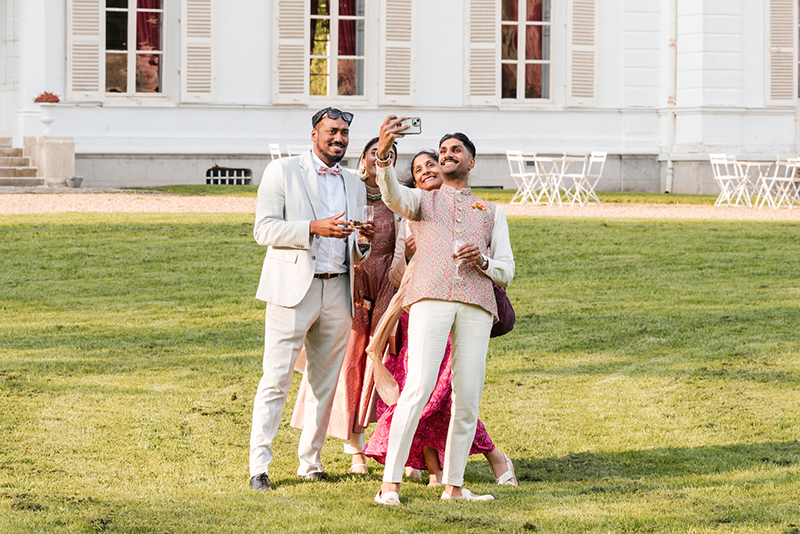 mariage-cocktail-chateau-barthelemy-6 Photographie du cocktail au château Barthélemy pendant le mariage