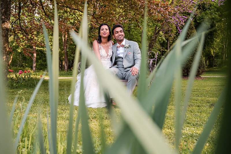mariage-photos-couple-chateau-barthelemy-2 Photographies de couple au château Barthélemy pendant le mariage