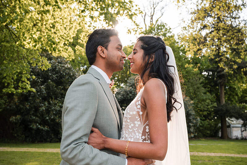mariage-photos-couple-chateau-barthelemy-3 Photographies de couple au château Barthélemy pendant le mariage