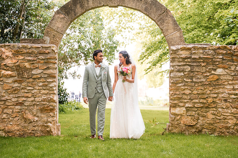 mariage-photos-couple-chateau-barthelemy-6 Photographies de couple au château Barthélemy pendant le mariage